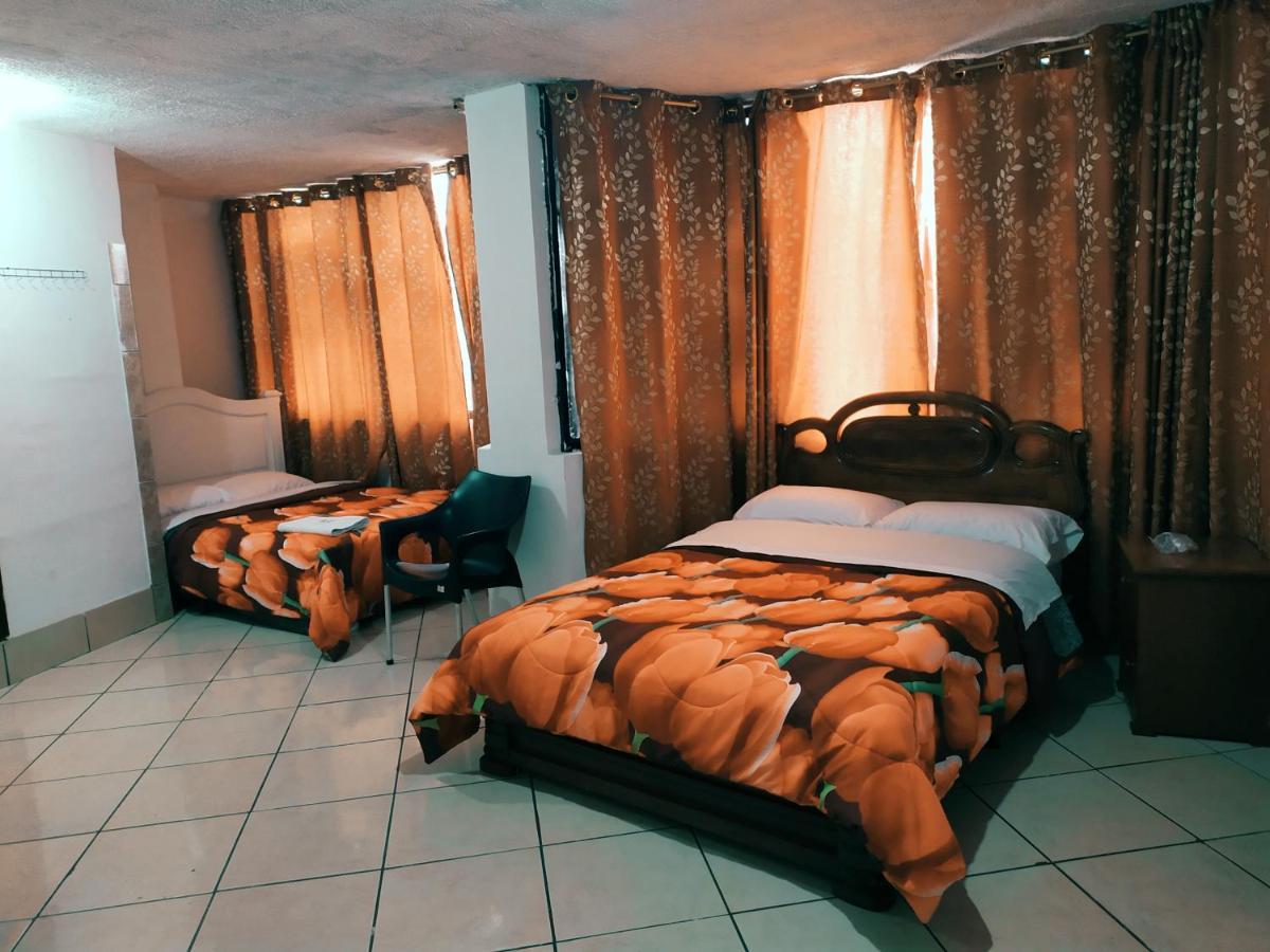 Hostal Ajavi Del Sur Quito Buitenkant foto