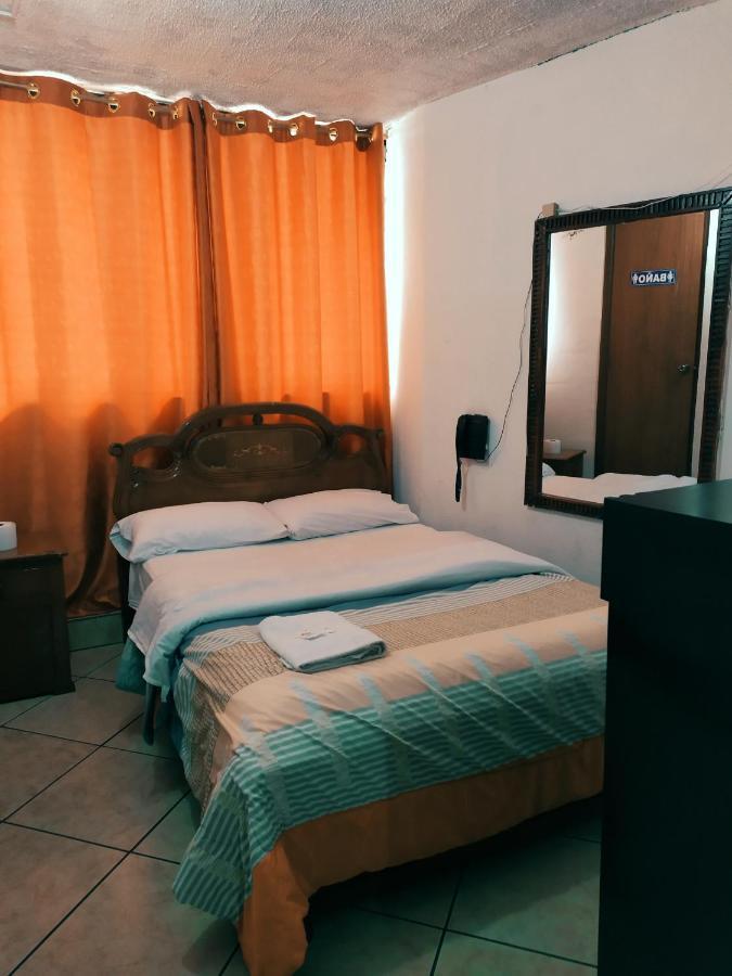 Hostal Ajavi Del Sur Quito Buitenkant foto